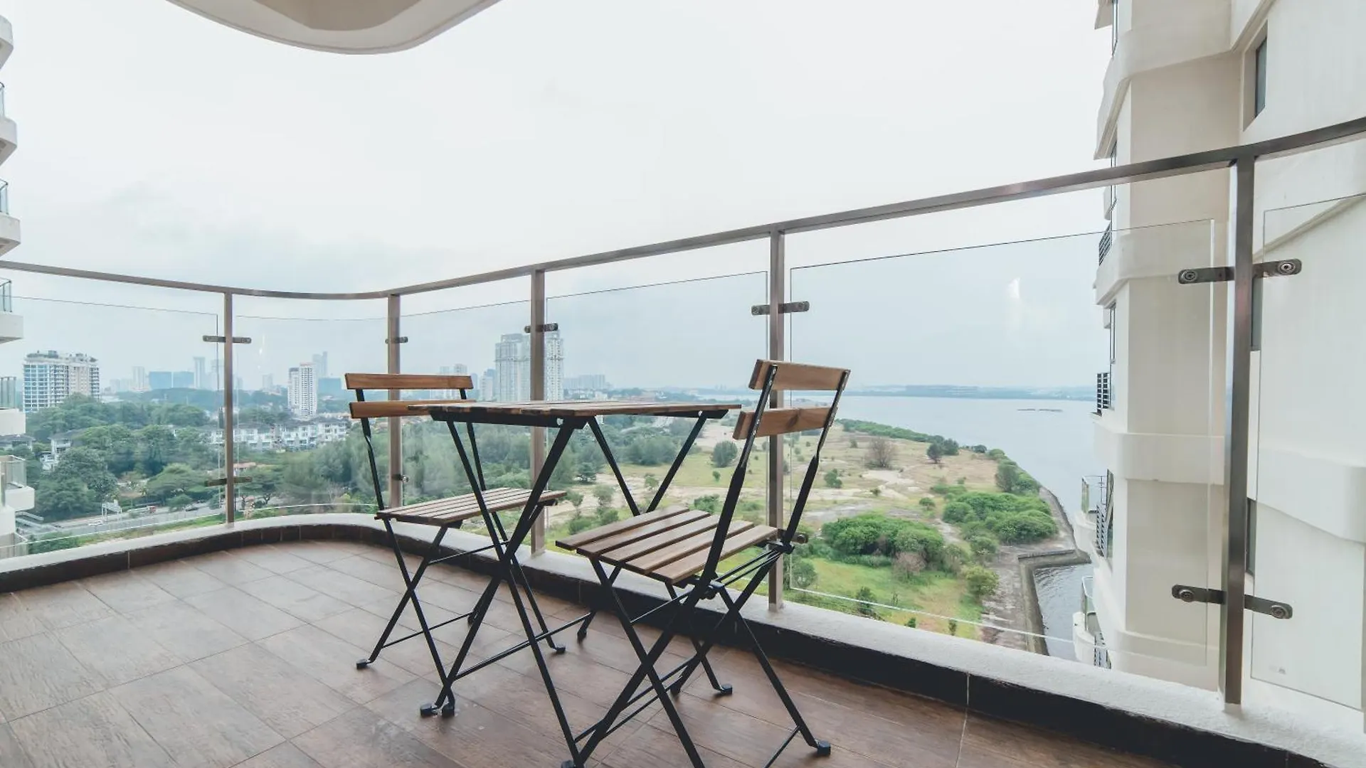 Danga Bay Coastal Charm 3Br 8Pax W 3Balcony By Ourstay Джохор-Бару